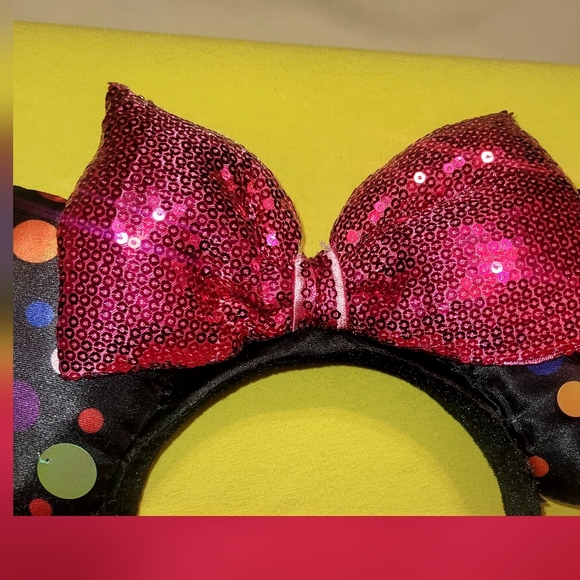 Disneys Minnie Mouse ear headband with a sequined bow and polka dot ears. NWT - Picture 5 of 6